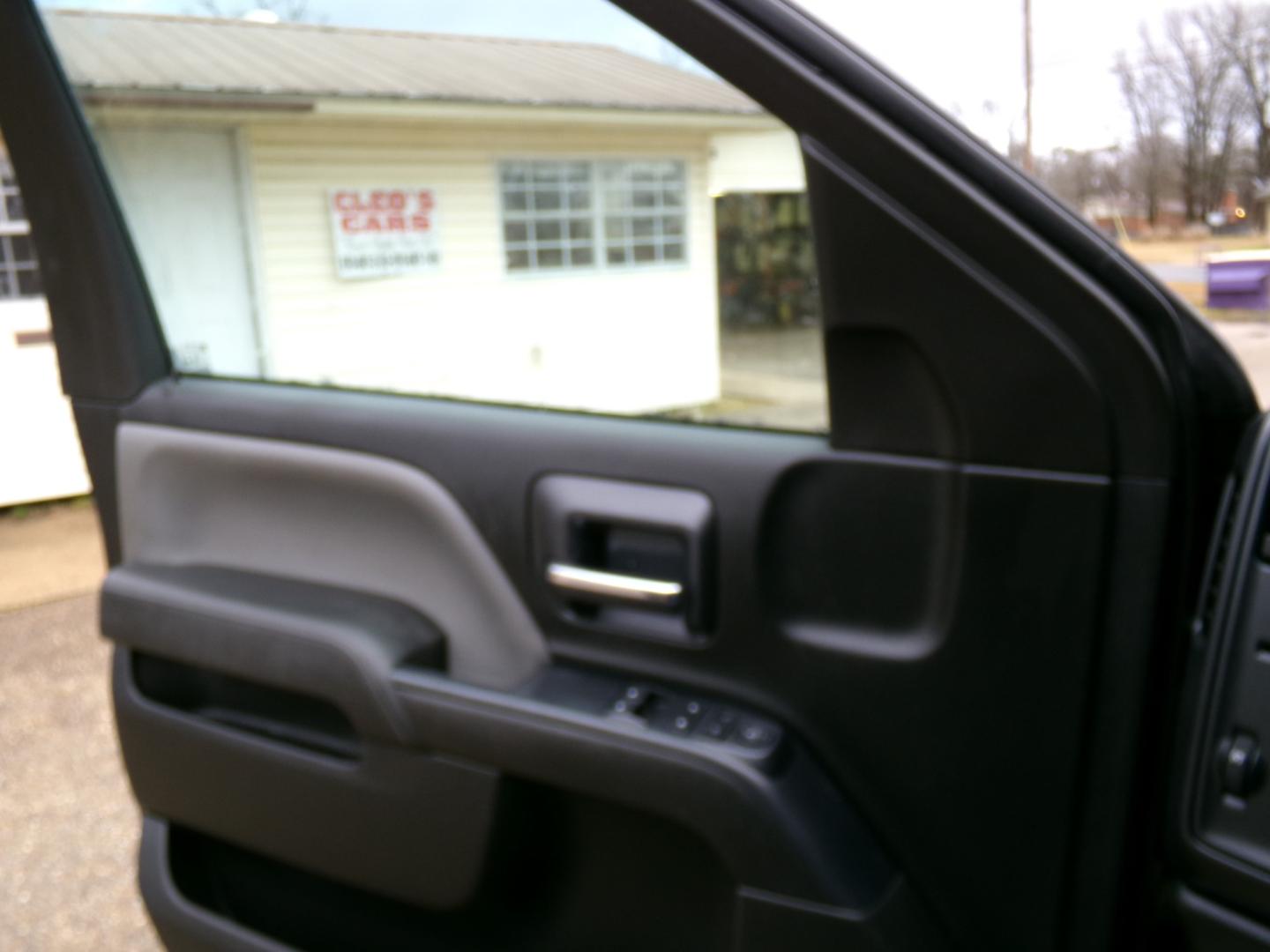 2014 Black /Gray Chevrolet Silverado 1500 Work Truck 1WT Regular Cab 2WD (1GCNCPEH9EZ) with an 4.3L V6 OHV 12V engine, 6-Speed Automatic transmission, located at 401 First NE, Bearden, AR, 71720, (870) 687-3414, 33.726528, -92.611519 - Photo#5